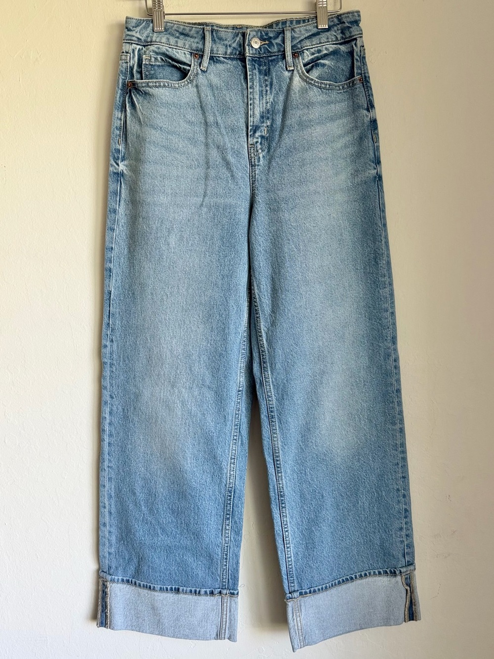 Old Navy Sky-High Wide Leg Jeans with Stitched Contrast Hem, Med Blue Wash, sz 6